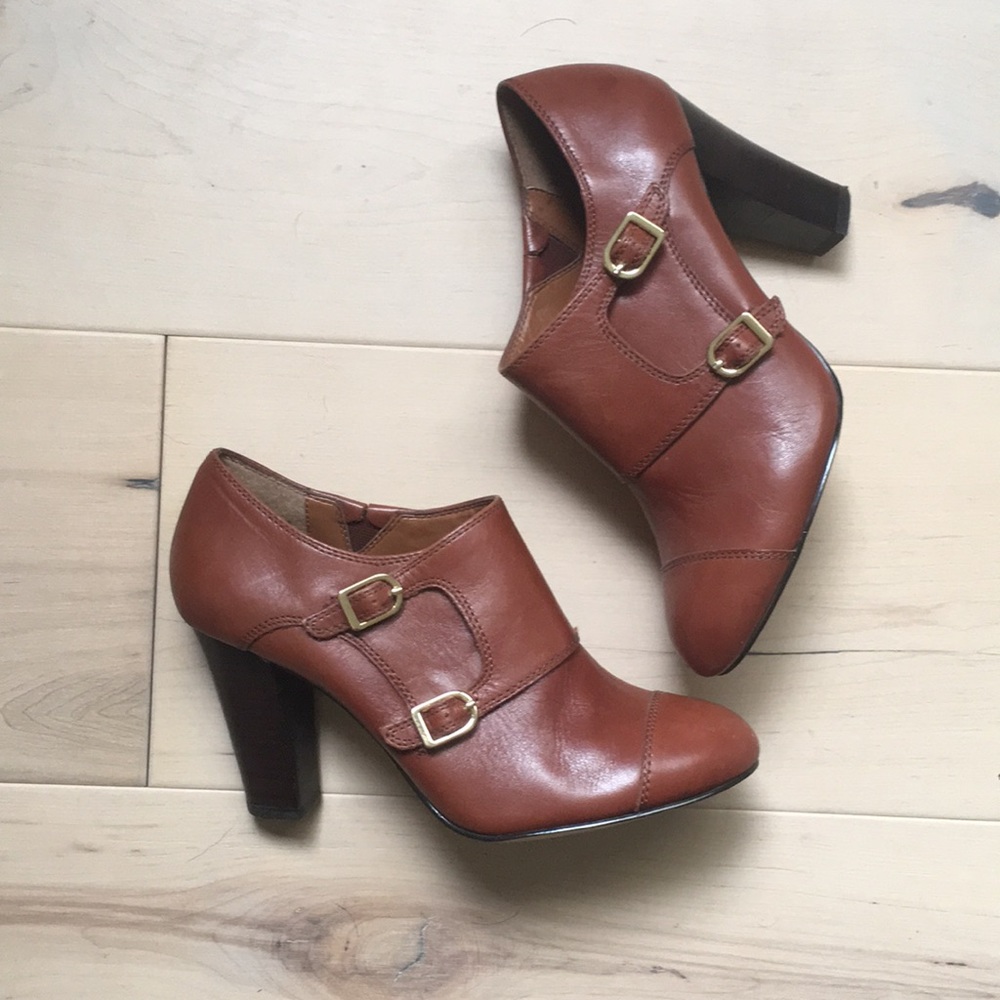 Banana republic leather bootie heels